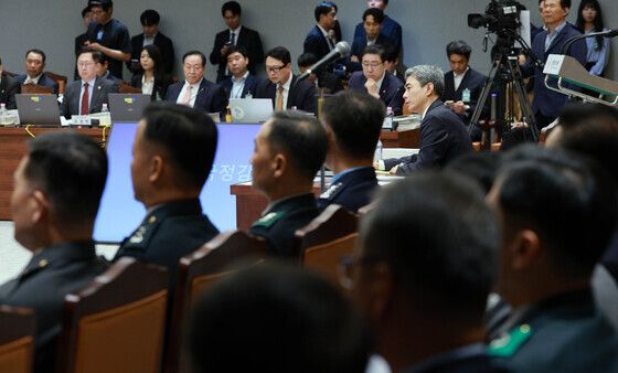 [국감] 답변하는 강신철 국방부 장관