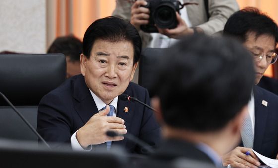 [국감] 한동훈 의원 질의에 답변하는 정동영 통일부 장관