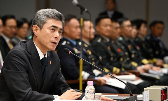 [국감] 답변하는 강신철 국방부 장관
