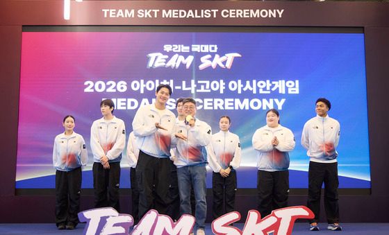 SKT, 아시안게임 후원 선수와 '값진 결실' 나눴다