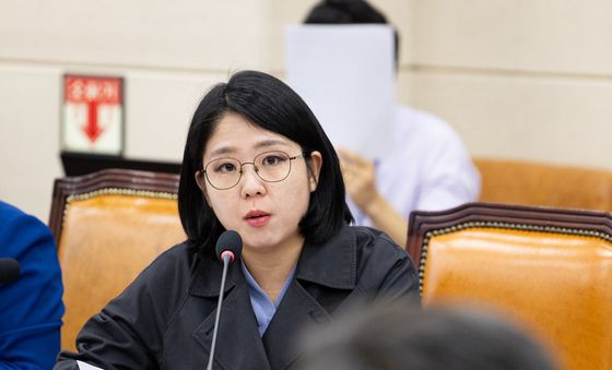 [국감] 국정감사 질의하는 용혜인 의원
