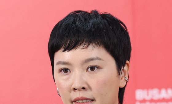'오래오래 행복하게' 펑이 피오나 롼 감독
