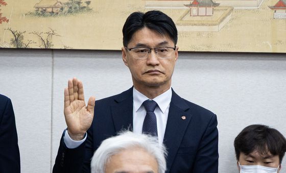 [국감] 선서하는 이부환 한화에어로스페이스 대표