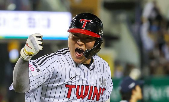 '스리런 홈런' 이재원의 포효