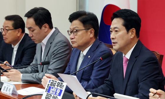 발언하는 장동혁 대표