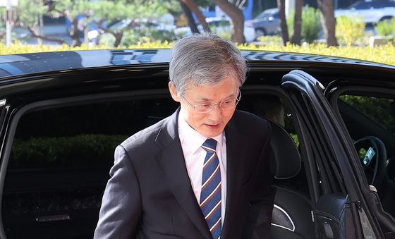 대법원 도착한 조희대 대법원장