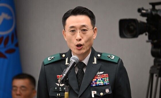 [국감] 답하는 김득봉 드론작전사령관