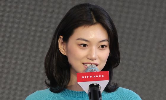 인사말 하는 김도연