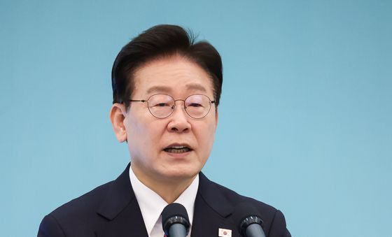 공동언론발표 하는 이재명 대통령