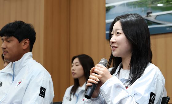 아시안게임 소감 밝히는 반효진
