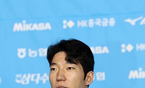 V리그 포부 밝히는 '국가대표 주포' 허수봉