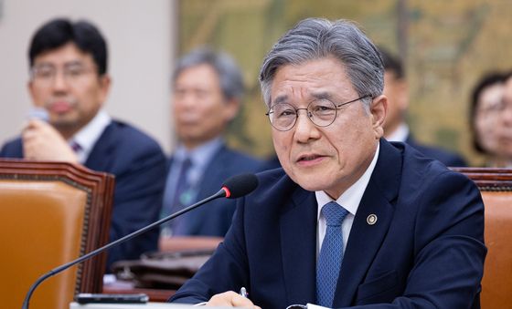 [국감] 답변하는 허민 국가유산청장