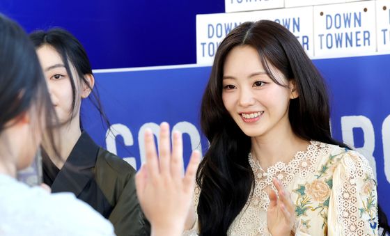 조이현, 팬과의 달콤한 눈맞춤