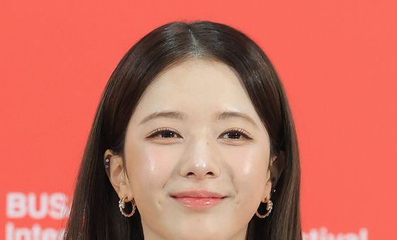 미소짓는 노정의