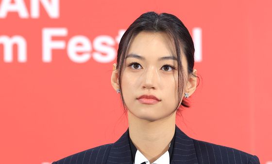 김도연, 배우 아우라