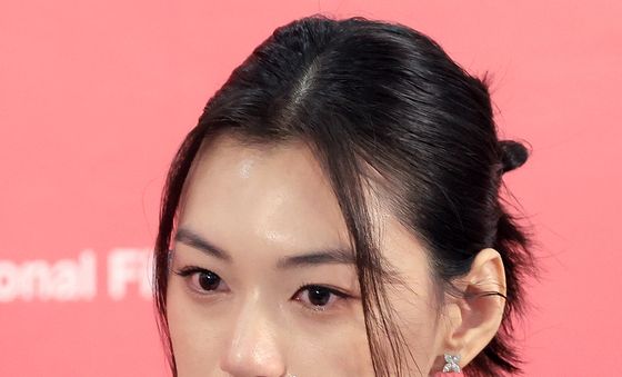 눈물 흘리는 '도라' 김도연