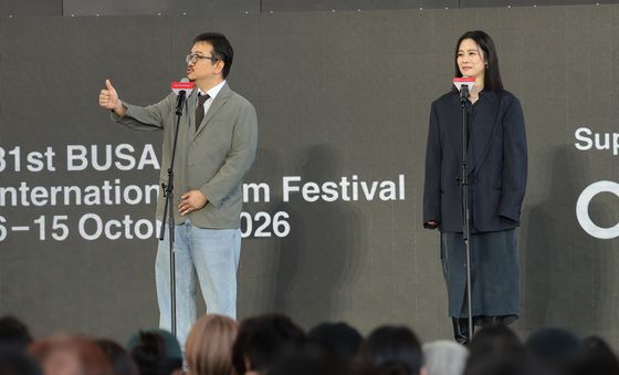 연상호 감독 "김현주 연기가 끝내줘요"