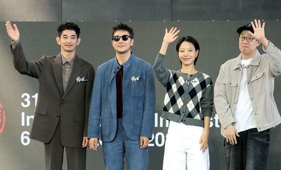 '푸른밤' 주역들의 빛나는 인사