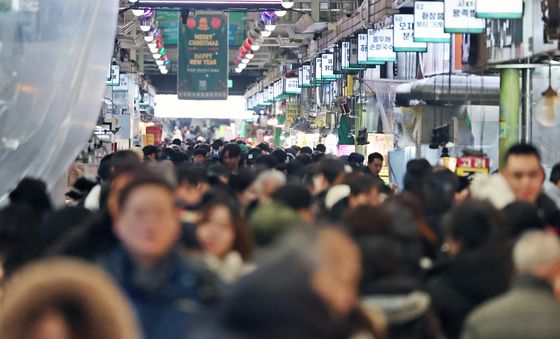 '설 대목이 왔어요'…소상공인·전통시장 경기전망 상승에 '기대'