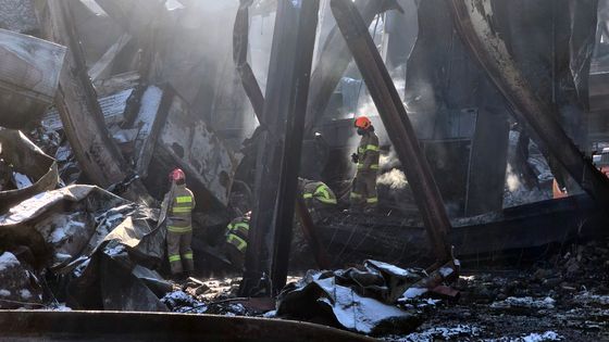 음성 화재 현장 '실종자를 찾아라'