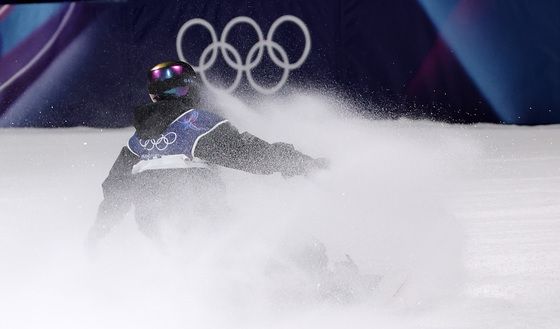 눈발 가르는 유승은