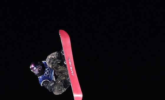 공중을 나는 유승은