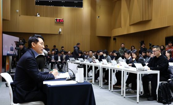 기자간담회 답변하는 오세훈 시장