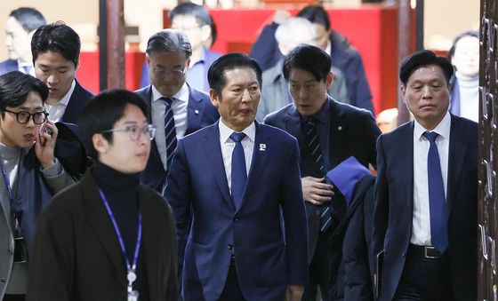 합당 관련 의총 마친 정청래 대표