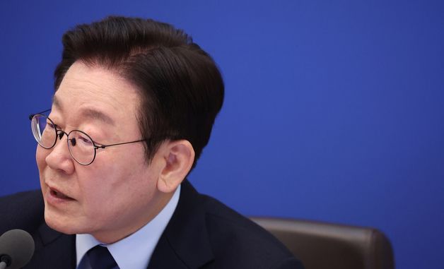 국무회의 주재하는 이재명 대통령