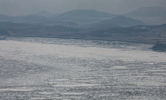 남북관계 경색 속 개성공단 가동 중단 10년