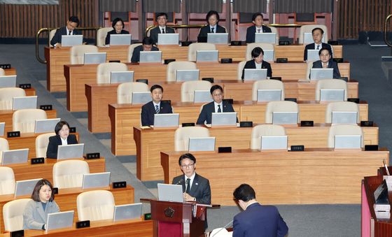 대정부 질문 답변하는 김민석 총리