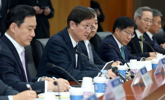 증권사 CEO 간담회 발언하는 이찬진 금감원장