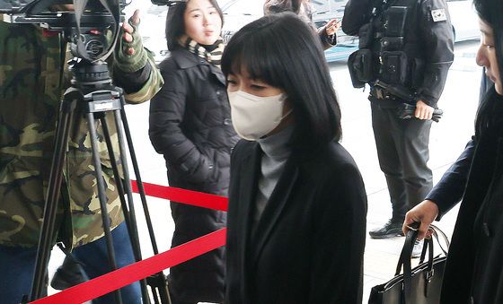 법정 향하는 'LG가 장녀' 구연경 대표