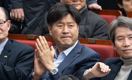 박찬대 출판기념회 찾은 김용 전 민주연구원 부원장