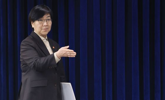 의사인력 양성규모 발표 나선 정은경 장관