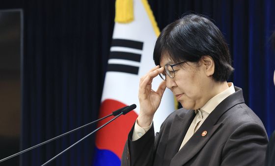 의사인력 양성규모 발표 나선 정은경 장관