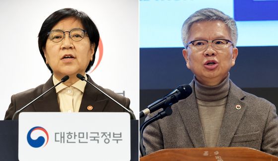 내년 의대정원 490명 증원…브리핑하는 복지부장관·의협회장