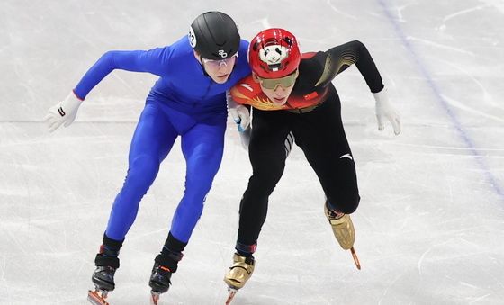 치열하게 역주하는 린쟈오쥔