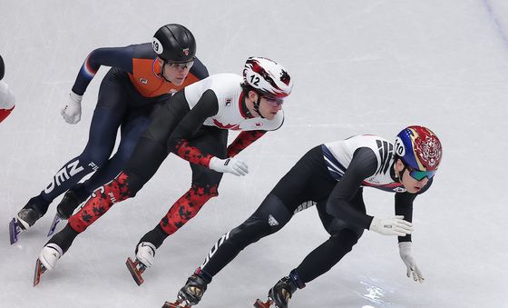 질주하는 황대헌