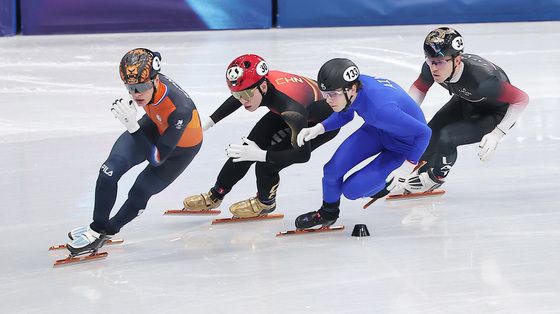 린샤오쥔, 치열한 몸싸움