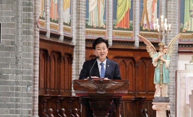 \'민족의 화해와 일치를 위한 미사\' 참석한 정동영 장관