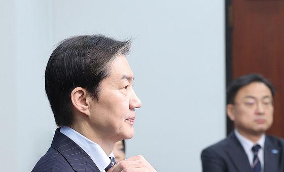 조국 '합당 관련 입장은'