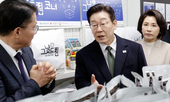 그냥드림 나누면 코너 방문한 이재명 대통령