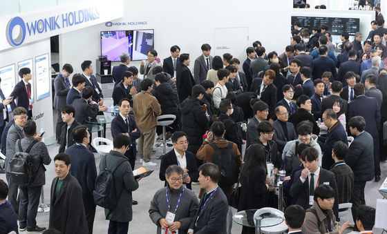 북적이는 원익 부스