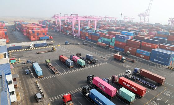 2월 초 수출 44.4% 증가⋯반도체 137.6% 상승