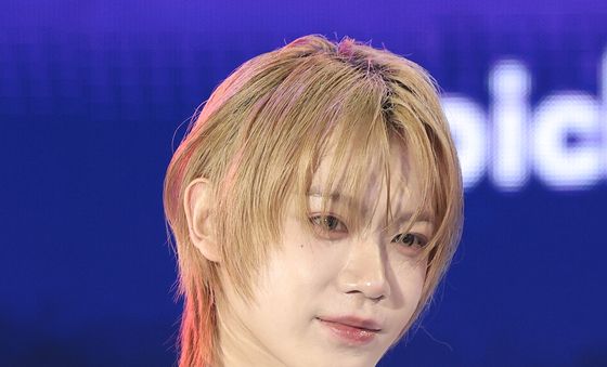 장슈아이보, 금발 미남