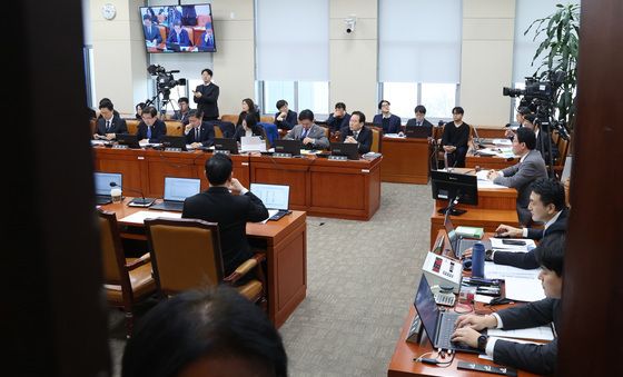 비공개로 전환 대미투자특별법특위