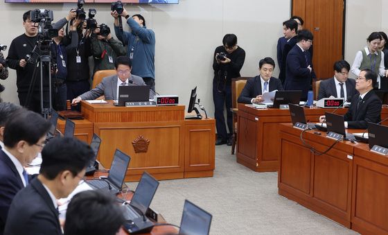 대미투자특별법특위 주재하는 김상훈 위원장