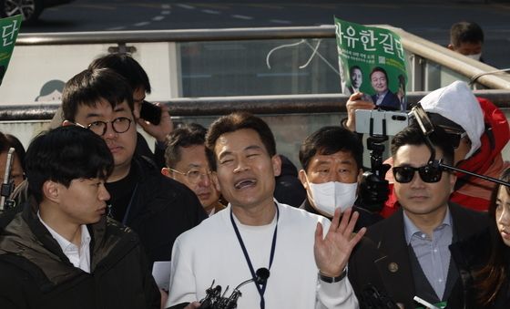 '허위 사실 유포 혐의', 입장 말하는 전한길