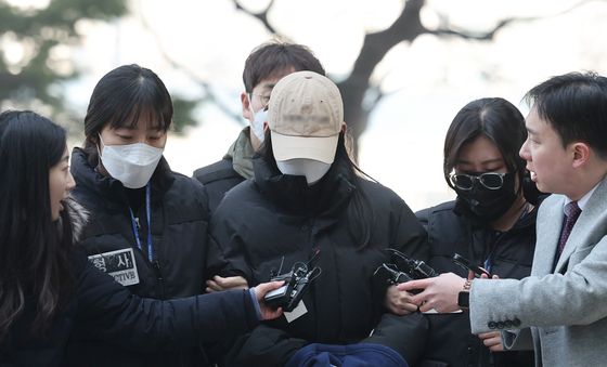 서울 강북 모텔서 남성들 잇단 변사, 20대 용의자 영장심사